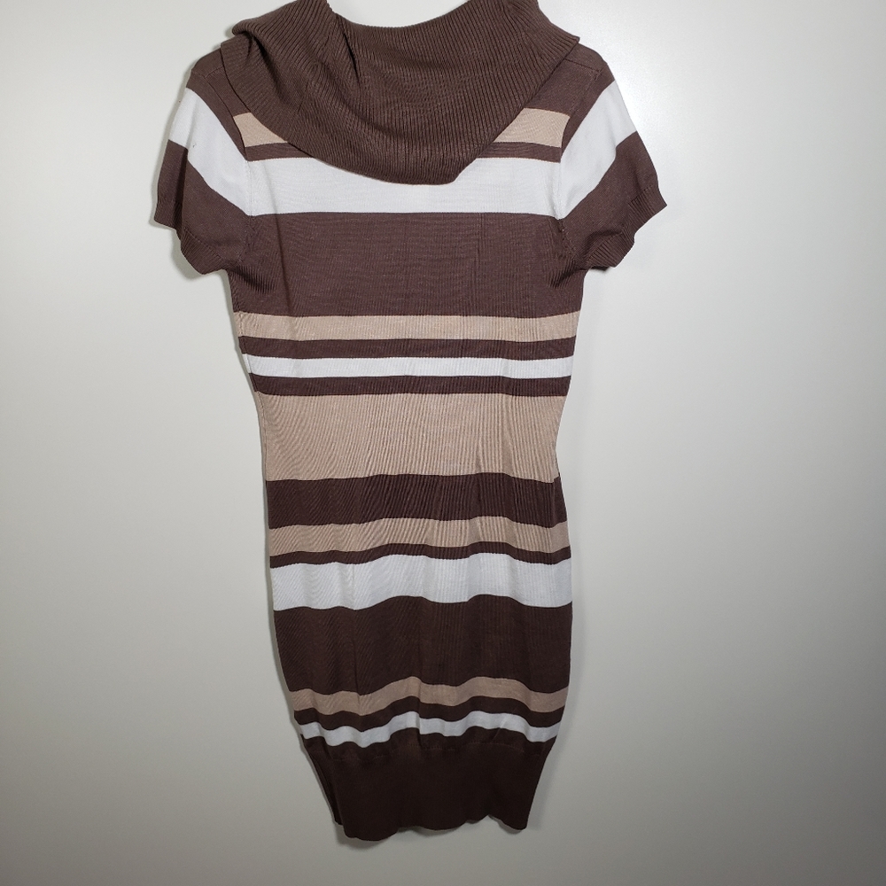 Short Sleeve Sweater Dress - Picture 6 of 6